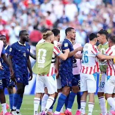 Mbappé fala em batalha após França vencer Paraguai
