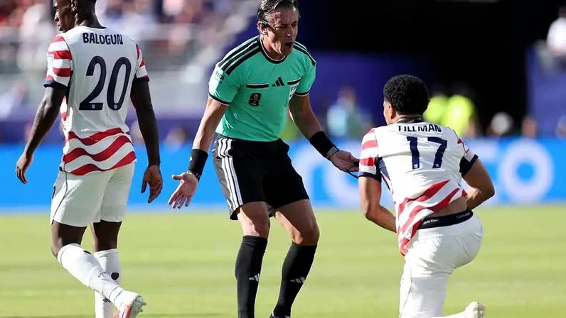 Árbitro brasileiro apitou seu segundo jogo na Copa do Mundo e espera por mais oportunidades –