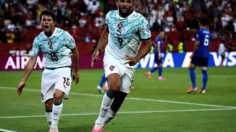 Gonçalo Ramos também ficou célebre por marcar gols nos acréscimos jogando em clubes –