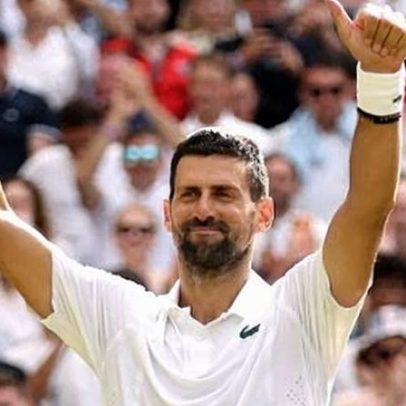 Djokovic quebra recorde em Wimbledon ao vencer Safiullin e chega às quartas