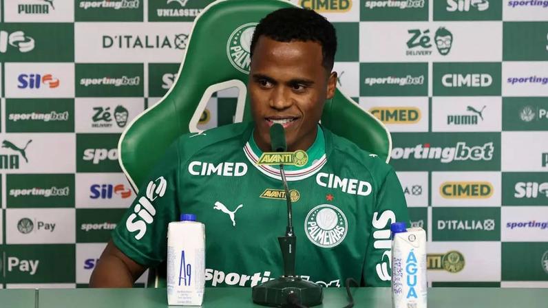 Jhon Arias com a camisa do Palmeiras ( Cesar Greco/Palmeiras/by Canon) / Gávea News