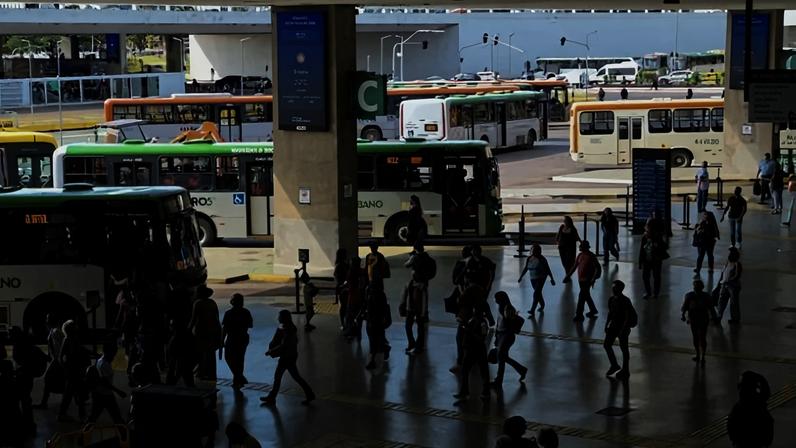 As viagens extras das linhas dos ônibus sairão a partir das 14h, três horas antes do jogo - (crédito: Divulgação/Semob-DF)