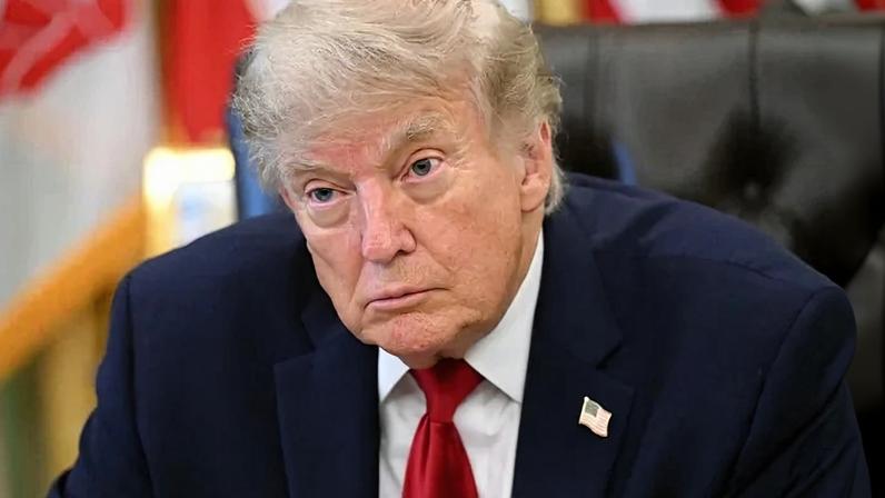 Há anos circulam especulações de que Trump gostaria de ver seu rosto esculpido no Monte Rushmore. - (crédito: Saul Loeb/AFP)