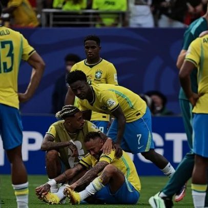 Coincidência de datas na eliminação do Brasil na Copa sob análise