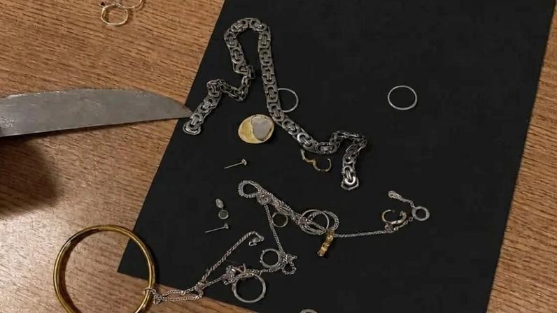 Itens das vítimas foram encontrados em posse do suspeito - (crédito: Material cedido ao Correio)