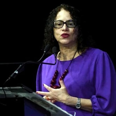 Luciana Santos lamenta morte do marido e destaca legado político