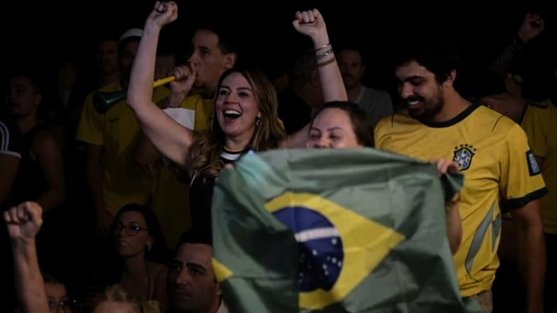 Torcida no jogo do Brasil x Escócia no Sesc da 504 Sul - (crédito: Minervino Júnior/CB/D.A.Press)