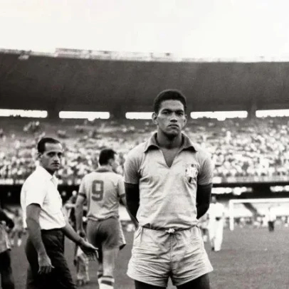 NY Times faz obituário de Garrincha com 43 anos de atraso; entenda por quê