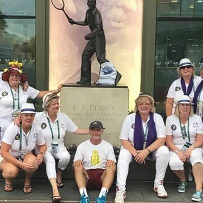 Wimbledon atrai fãs pela aura especial, em contraste com Glastonbury