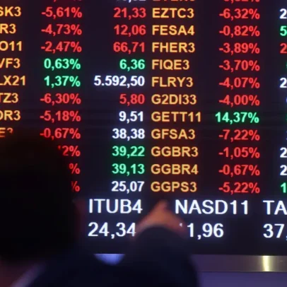 Ibovespa despenca 2,5% e fecha no menor nível desde janeiro