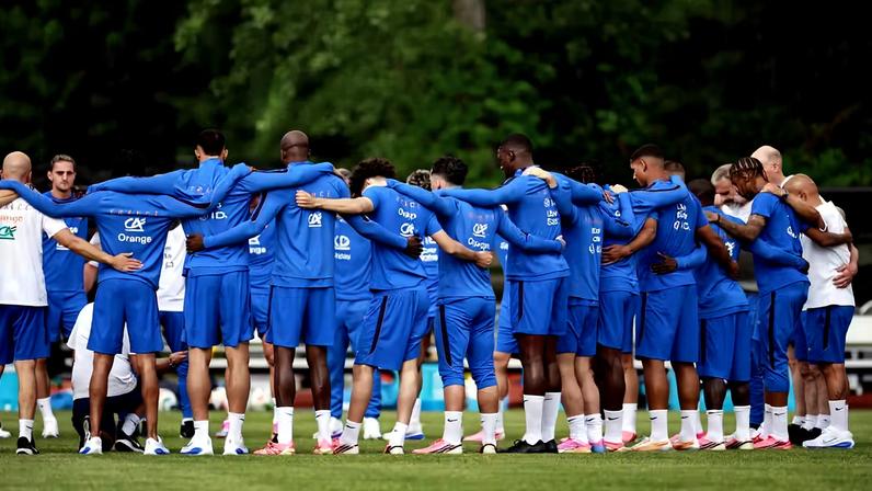 Jogadores da França reunidos em treino nos EUA — Foto: REUTERS/Pilar Olivares
