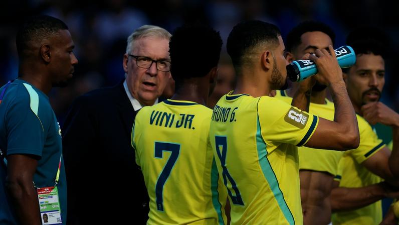 Carlo Ancelotti pode levar o Brasil para as quartas de final da Copa do Mundo — Foto: Annegret Hilse/Reuters