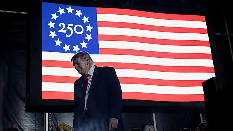 No Monte Rushmore, Trump ataca ameaça comunista e progressistas