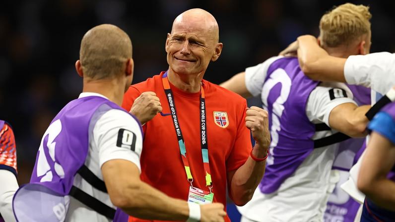 Stale Solbakken após a classificação da Noruega para as oitavas de final da Copa do Mundo — Foto: REUTERS/Hannah Mckay