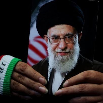 Mojtaba Khamenei não comparece ao funeral do pai, líder iraniano