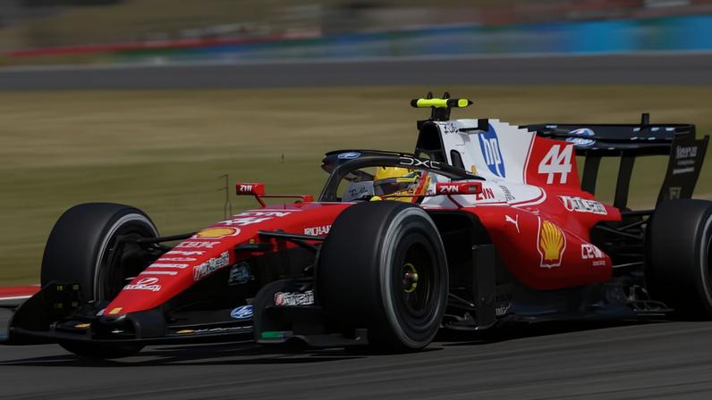 Lewis Hamilton no treino 1 para o GP da Grã-Bretanha de F1 — Foto: Andrew Boyers/Reuters