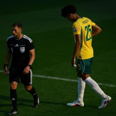 Ibrahimović elogia zagueiro australiano na mira do Barcelona após pênaltI