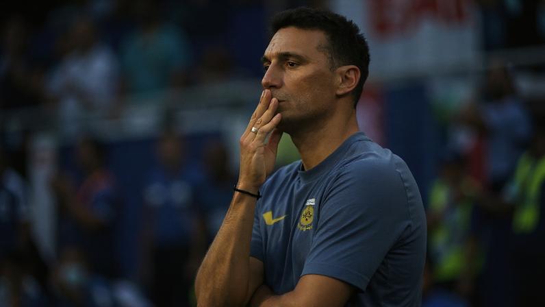 Scaloni comemora classificação da Argentina na Copa — Foto: Reuters