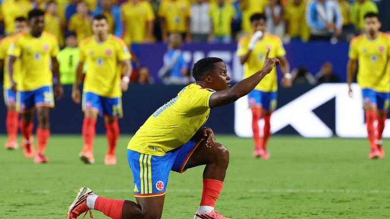 Jhon Arias comemora gol da Colômbia contra Gana — Foto: REUTERS
