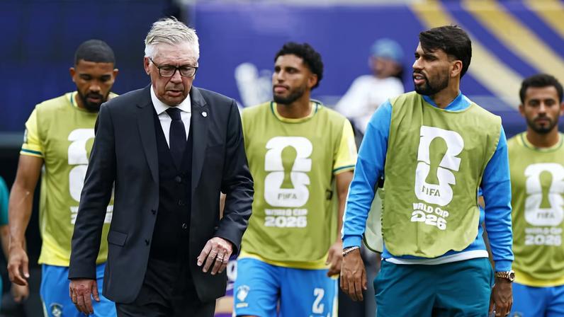 Carlo Ancelotti Brasil Noruega Seleção — Foto: Jeenah Moon/Reuters