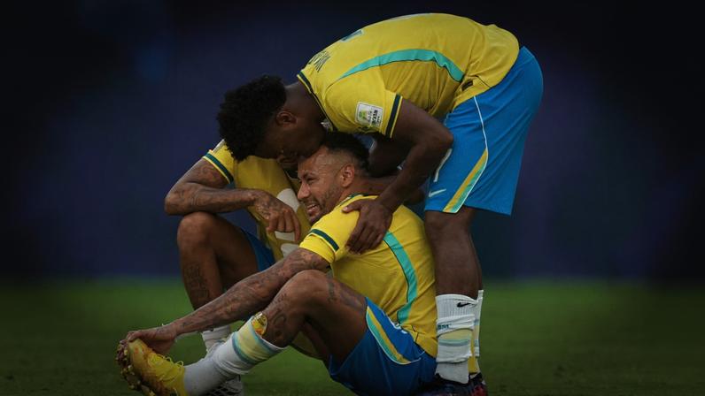 Neymar chora após derrota do Brasil para a Noruega — Foto: James Lang/Reuters