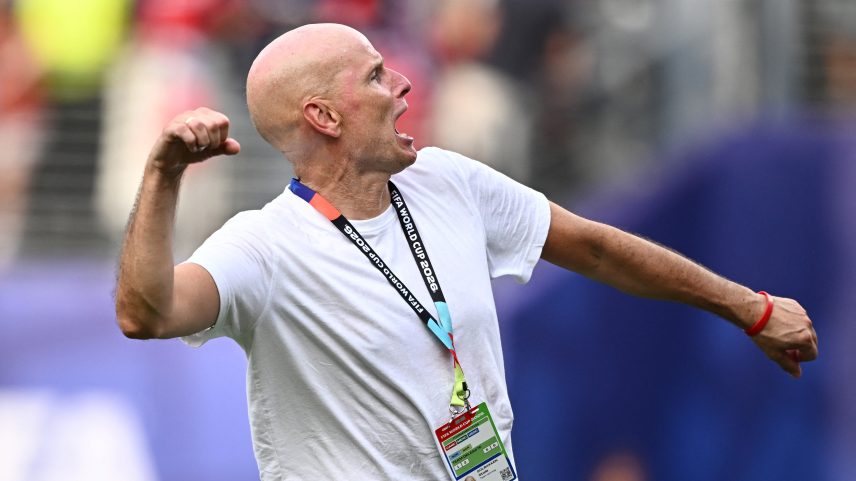 Solbakken comemora vitória em cima do Brasil nas oitavas da Copa — Foto: Reuters