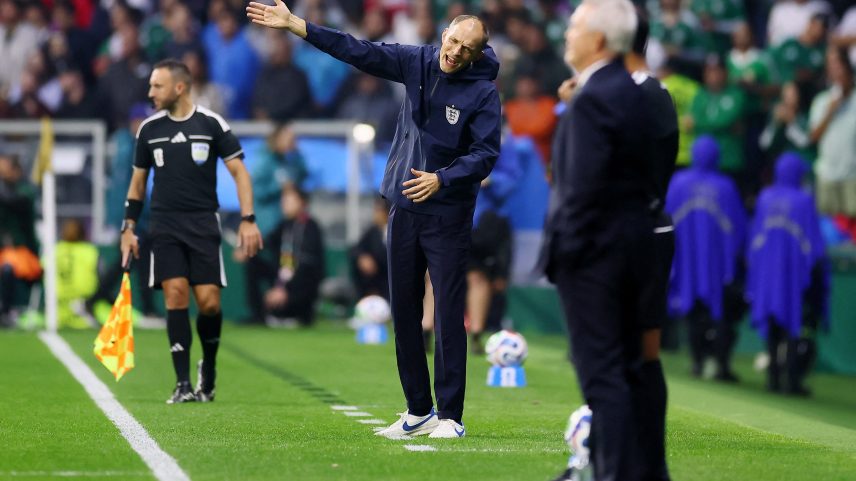 Tuchel reclama de arbitragem do jogo entre Inglaterra e México — Foto: Eloisa Sanchez/Reuters