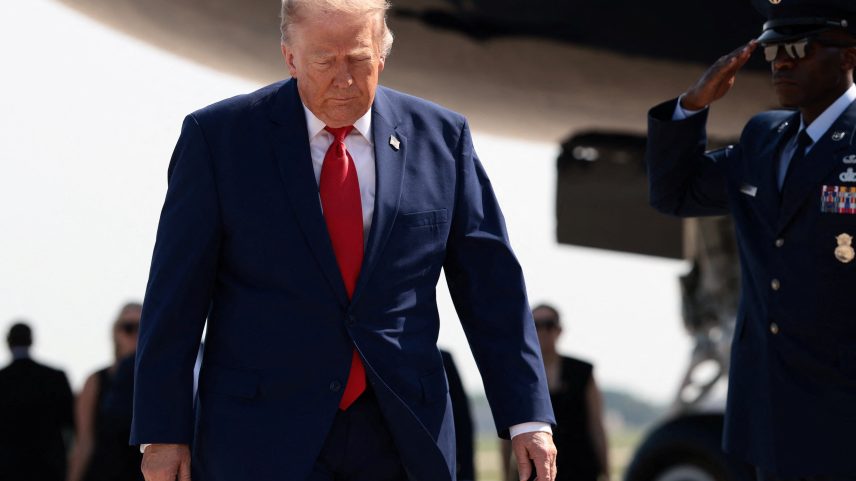 Trump atinge menor aprovação do mandato, aponta pesquisa Reuters/Ipsos