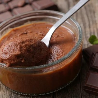 Mousse de chocolate sem açúcar: sobremesa cremosa e prática para equilíbrio