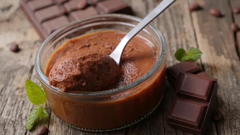 Mousse de chocolate sem açúcar: sobremesa cremosa e prática para equilíbrio