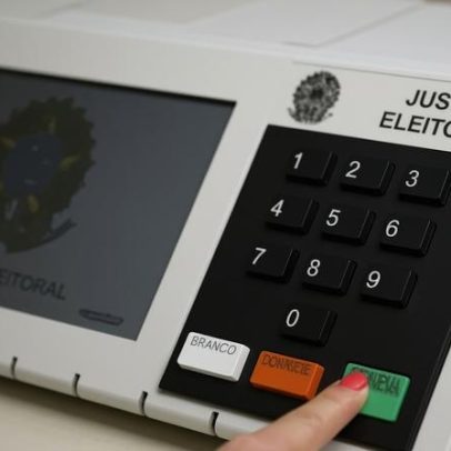 44% dos eleitores se identificam com direita e 39% com esquerda