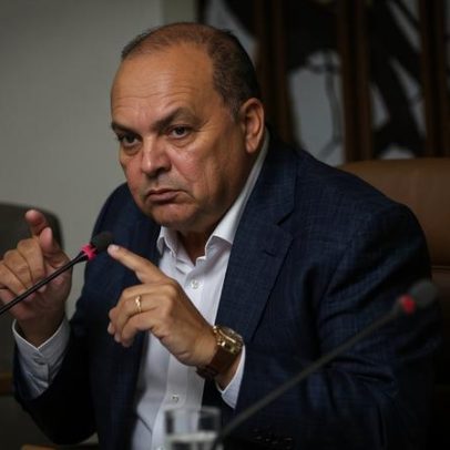 Ibaneis Rocha faz procedimento no quadril após ida ao hospital