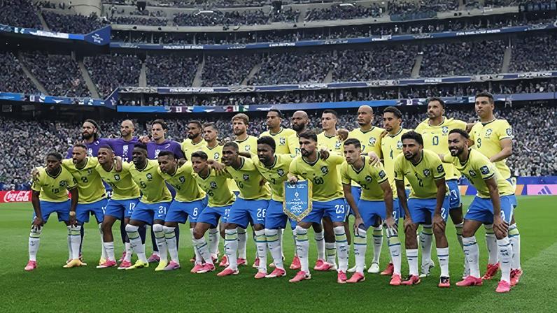Seleção Brasileira antes da partida contra o Japão