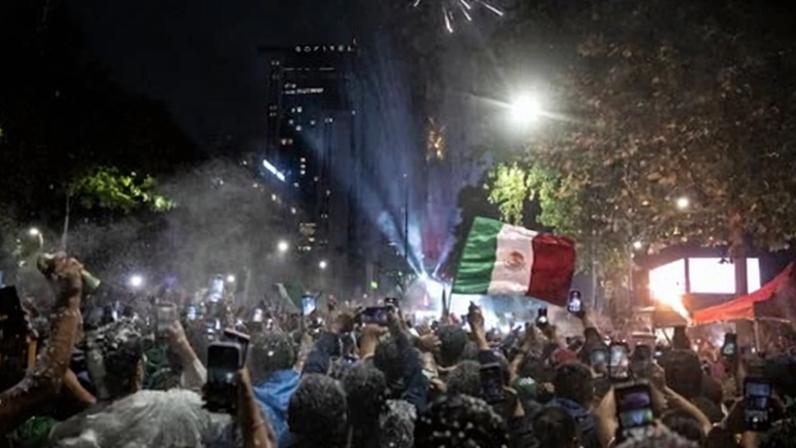 Cidade do México em euforia pela Copa com El Tri encantando fãs como nunca