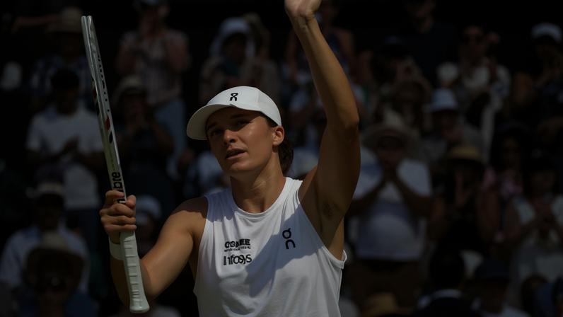 Iga Swiatek was something close to her aggressive best during her second-round victory against Karolina Pliskova.