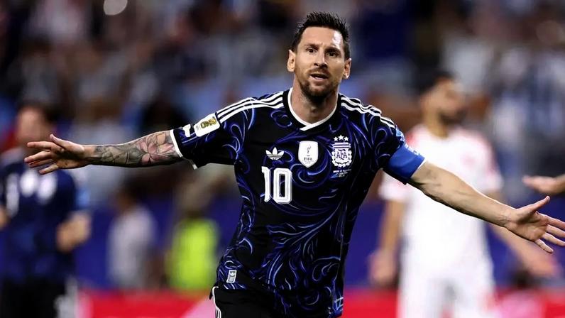 Lionel Messi é o maior artilheiro da história das Copas do Mundo.