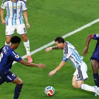Jogadores de Cabo Verde pedem foto; Messi brinca: em campo me dão surra