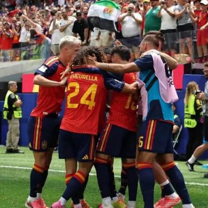 Espanha vence Áustria com domínio e avança sem sustos
