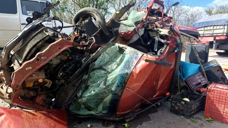 Acidente na BR-116, em Cabrobó (PE), deixa dois mortos e quatro feridos.