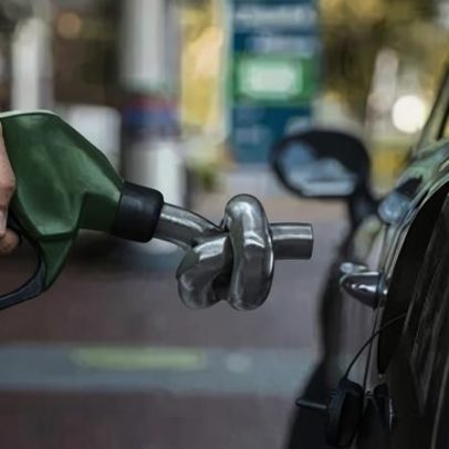 Petróleo cai, mas preços de combustíveis permanecem estáveis