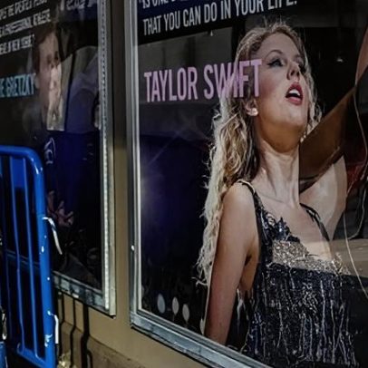 Taylor e Travis: casamento com vestido Dior e presença de Adam Sandler