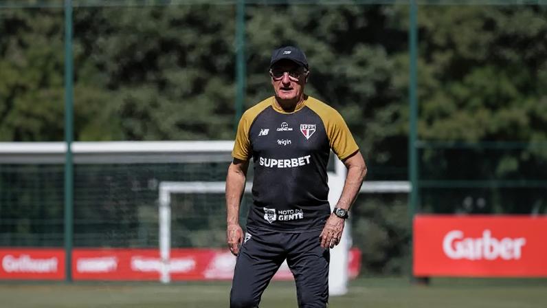 Jogadores do São Paulo não tiveram vida fácil no treino desta quinta –
