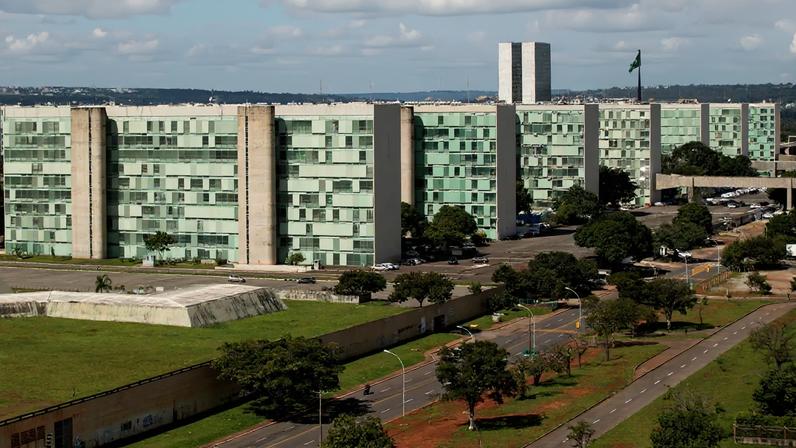 Esplanada dos Ministérios, em Brasília. Carreiras do serviço público proporcionam maiores patrimônios.