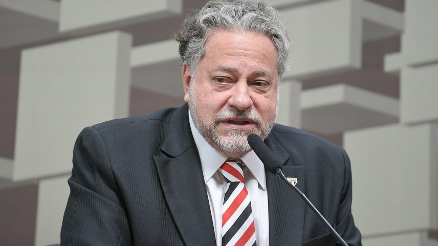 Julio Casares anuncia saída total do São Paulo