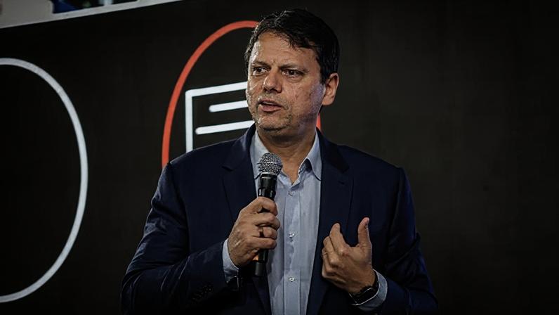O governador de São Paulo, Tarcísio de Freitas (Republicanos), durante evento de Balanço Anual de Gestão realizado nesta quinta (18) no Palácio dos Bandeirantes, em São Paulo