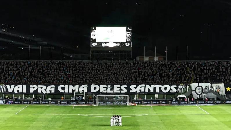 Equipe do Santos reunida em plena Vila Belmiro - (Crédito: Reinaldo Campos/ Santos F.C.)