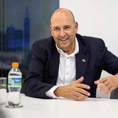 Leverkusen inaugura parceria com instituto social de Jorginho, campeão em 1994