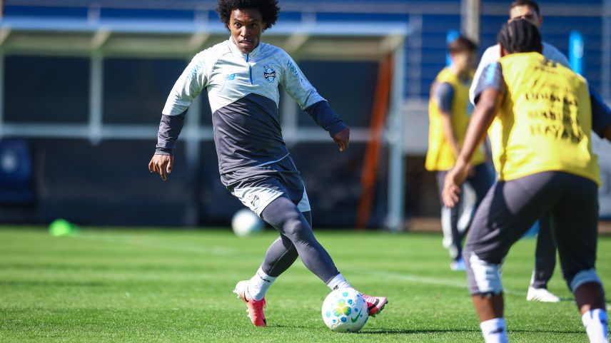 Willian está fora dos planos do Grêmio para sequência da temporada