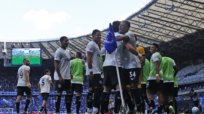 Justino decide no Mineirão, e Botafogo vence o Cruzeiro
