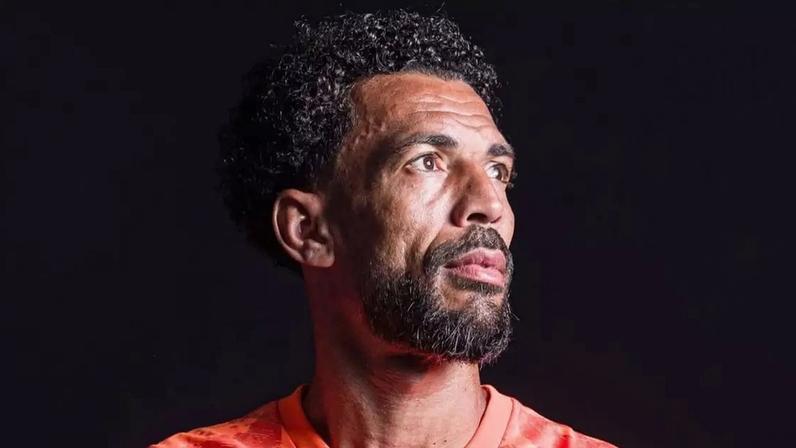 Vozinha se torna o goleiro mais seguido do Instagram.